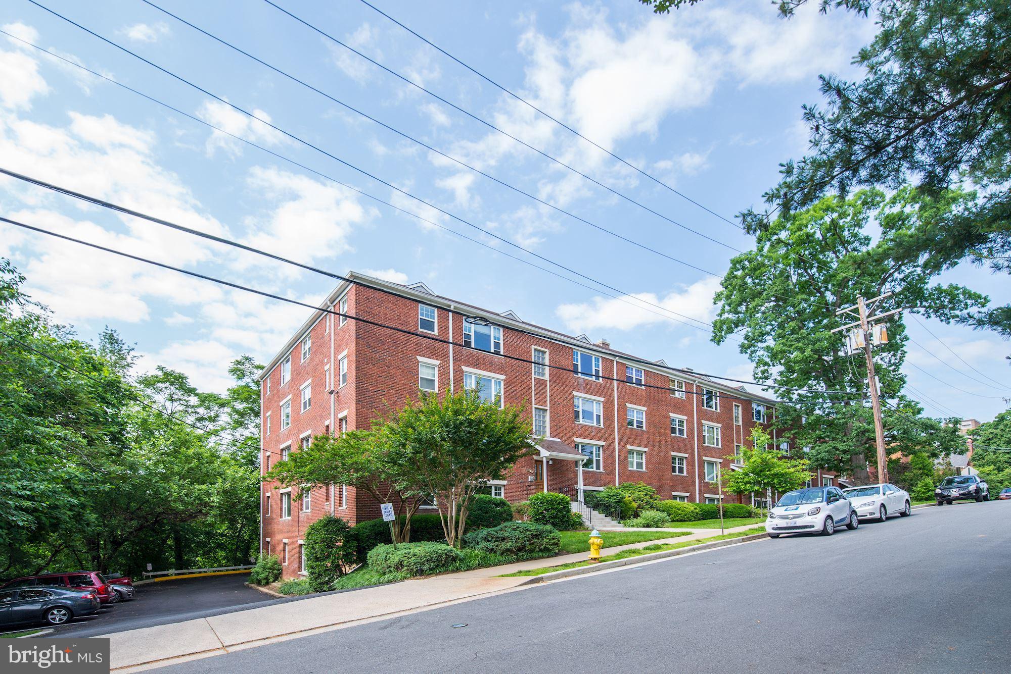 ROSSLYN HEIGHTS - Residential Lease