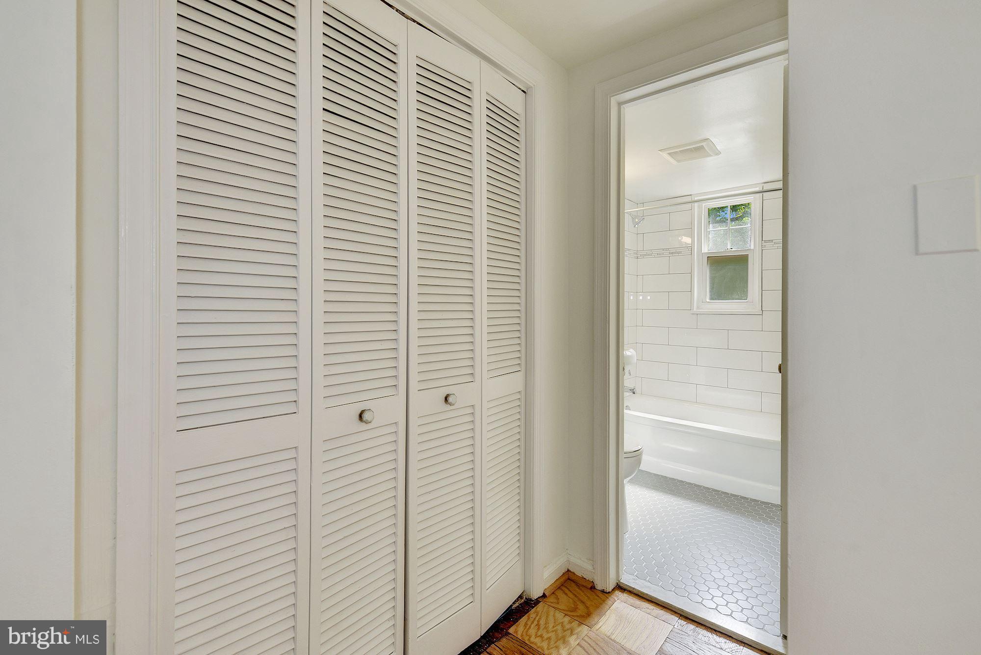 ROSSLYN HEIGHTS - Residential Lease