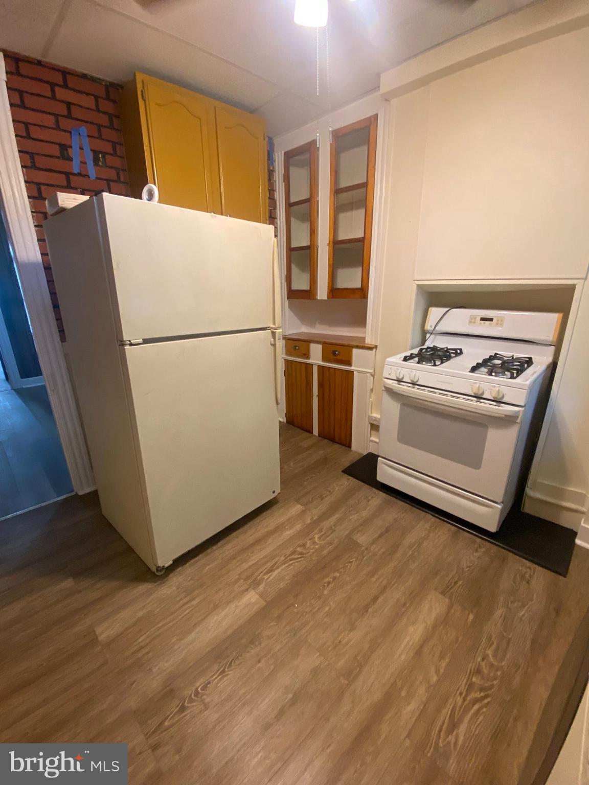 ROSEMONT - Residential Lease