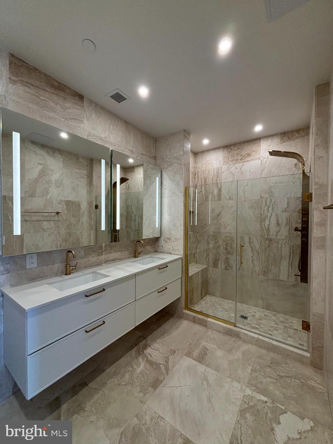 NORTHERN LIBERTIES - Residential Lease