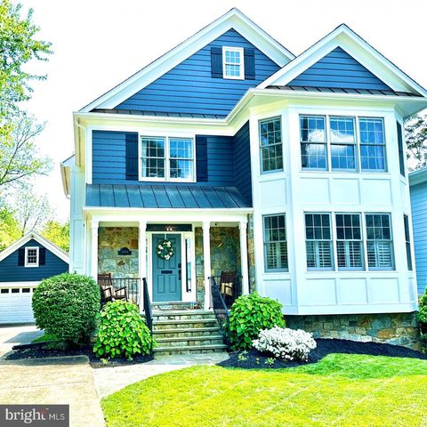 Photo of 5804 SONOMA RD, BETHESDA, MD 20817 (MLS # MDMC2092092) Photo of 5804 SONOMA RD, BETHESDA, MD 20817 (MLS # MDMC2092092)