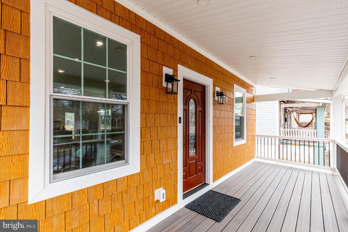 MT RAINIER- FUNKHOUSERS - Residential