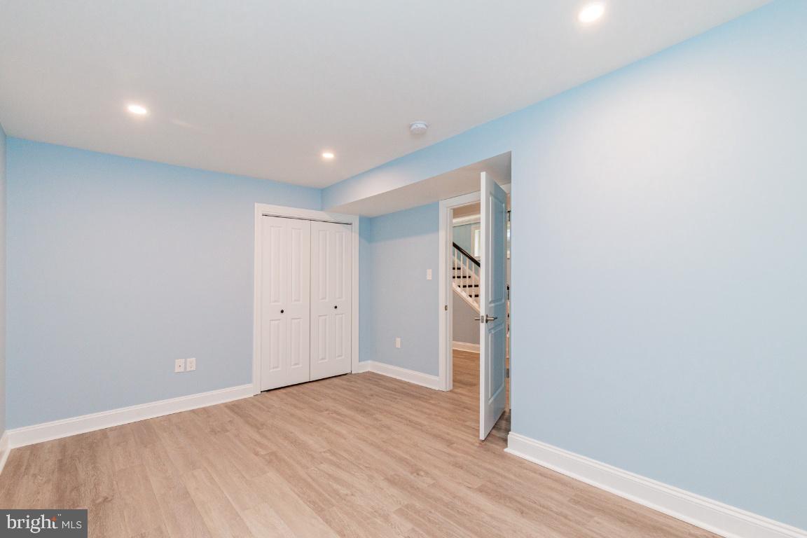 MT RAINIER- FUNKHOUSERS - Residential