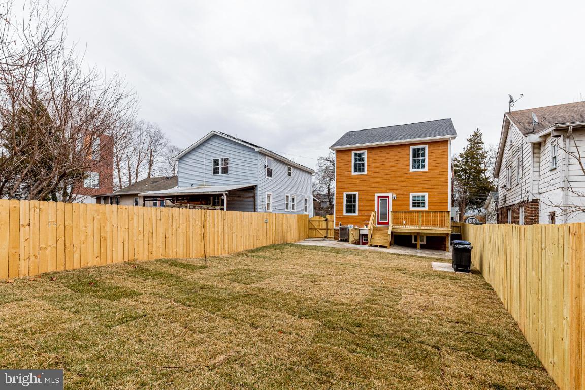 MT RAINIER- FUNKHOUSERS - Residential