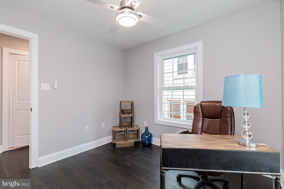 MT RAINIER- FUNKHOUSERS - Residential