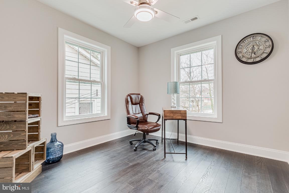 MT RAINIER- FUNKHOUSERS - Residential