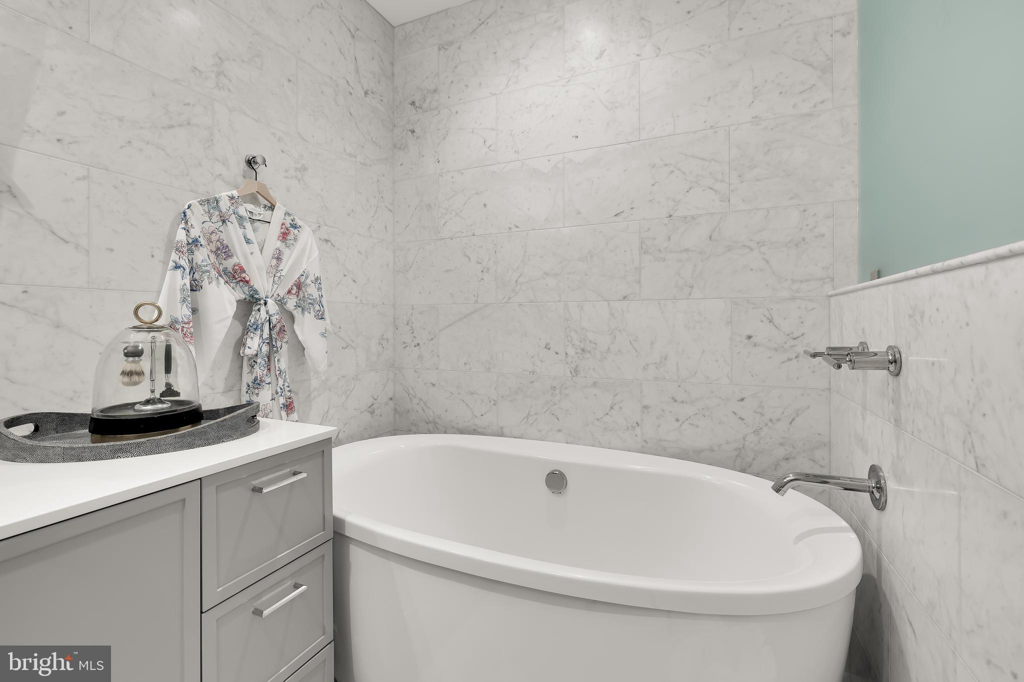 CHEVY CHASE - Residential