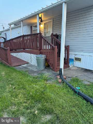 Remodeled 2BR manufactured home in Bordic MHP. Exeter SD. Some of the recent improvements include new hardwood flooring, new appliances, recently painted living room. One floor living with reasonable lot rent close to major arteries and shopping centers.