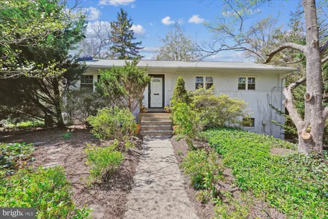 9314 Parkhill Terrace, Bethesda, MD MLS: MDMC2173706