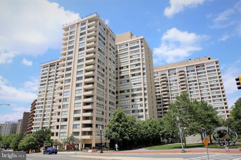 Photo of 5500 Friendship Boulevard #824N, Chevy Chase, MD 20815 (MLS # MDMC2079450)