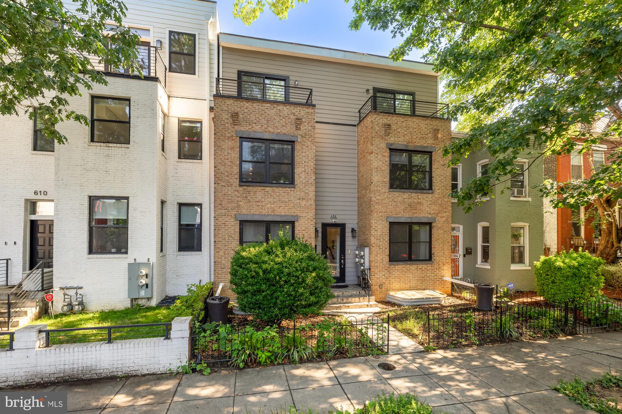 614 I STREET NE 2