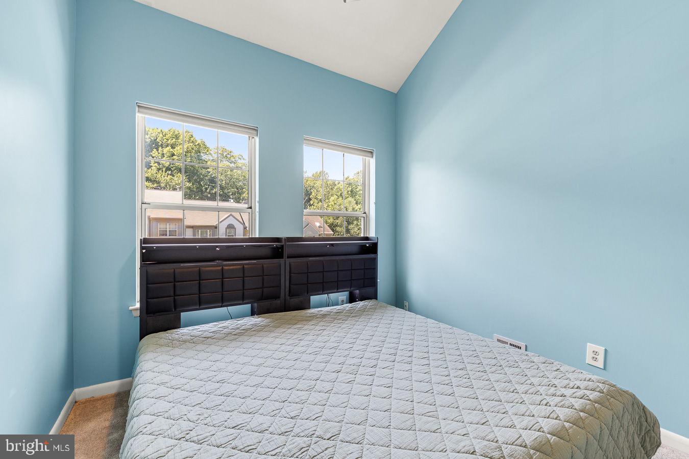 SOUTHERN OAKS - Residential