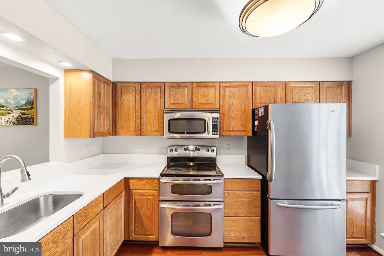 SOUTHERN OAKS - Residential