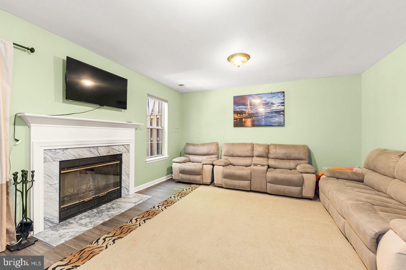 SOUTHERN OAKS - Residential