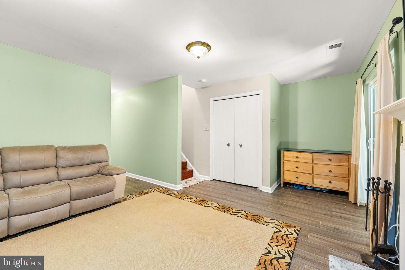 SOUTHERN OAKS - Residential