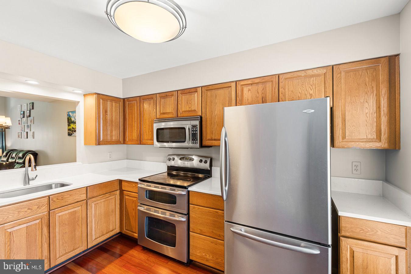 SOUTHERN OAKS - Residential