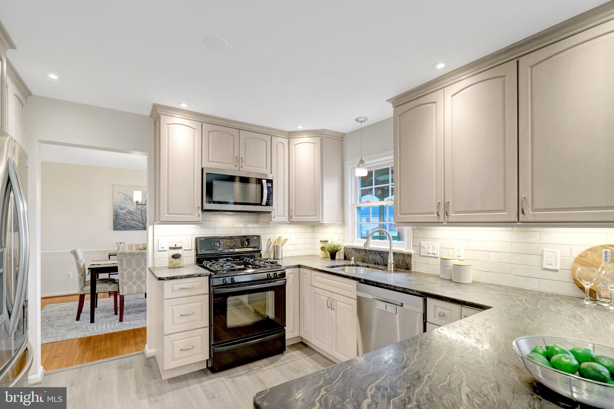 HAYFIELD FARM - Residential