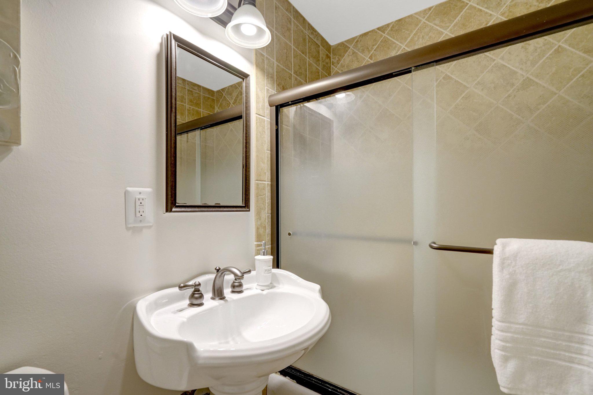 HAYFIELD FARM - Residential