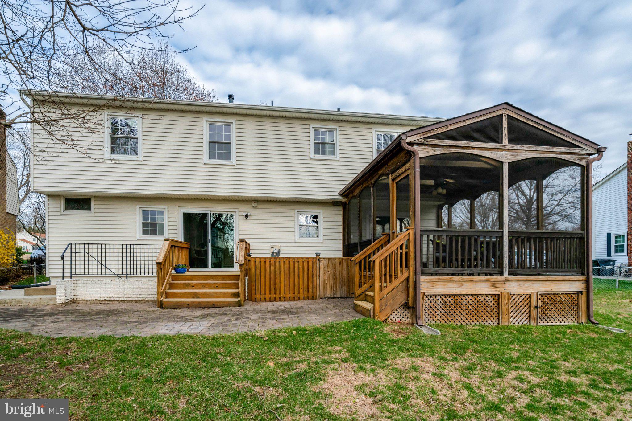 HAYFIELD FARM - Residential