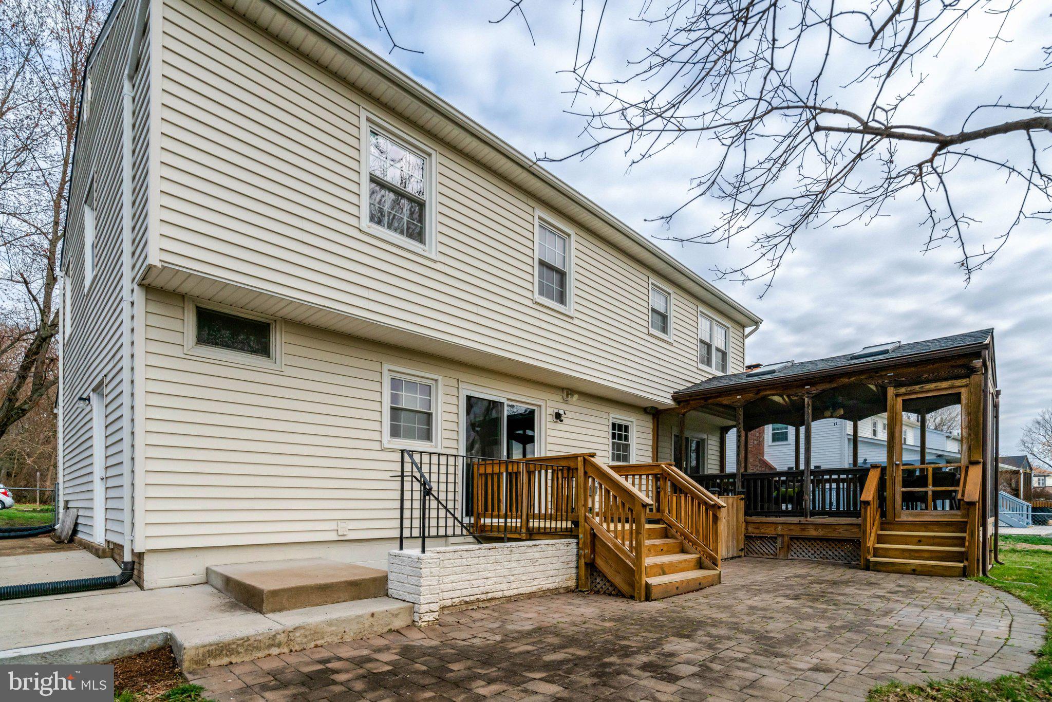 HAYFIELD FARM - Residential