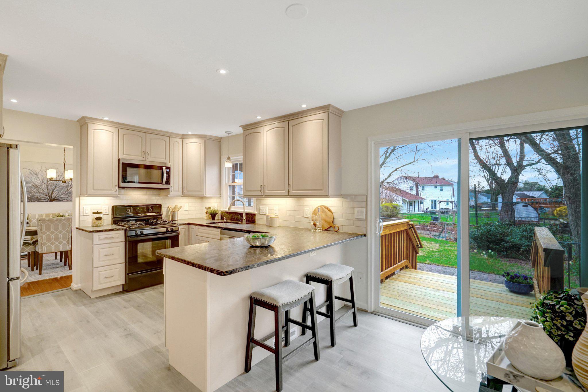 HAYFIELD FARM - Residential