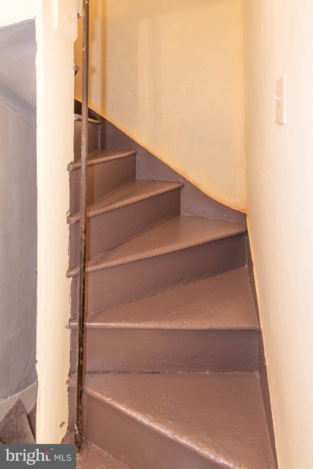 HOLLINS MARKET - Residential