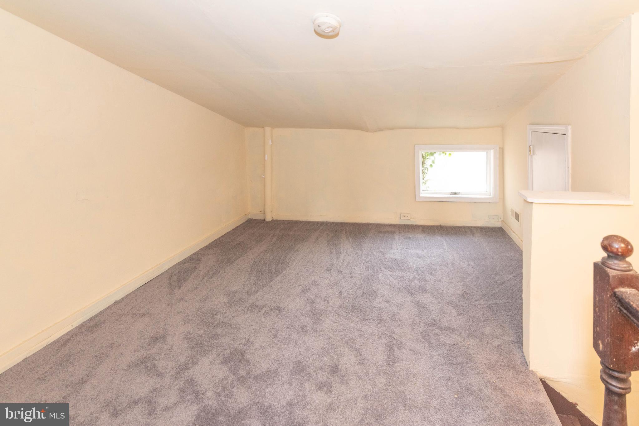 HOLLINS MARKET - Residential