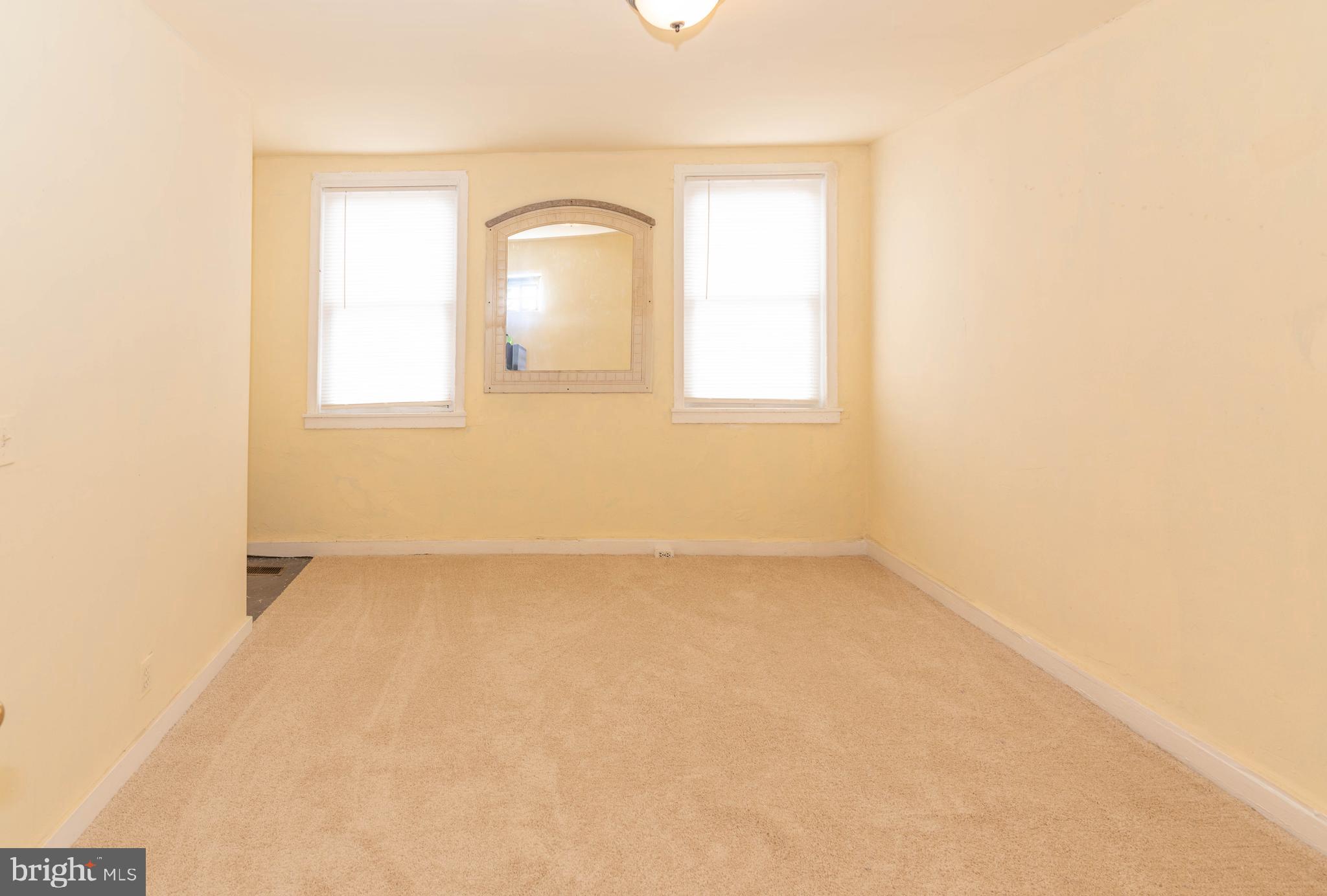 HOLLINS MARKET - Residential