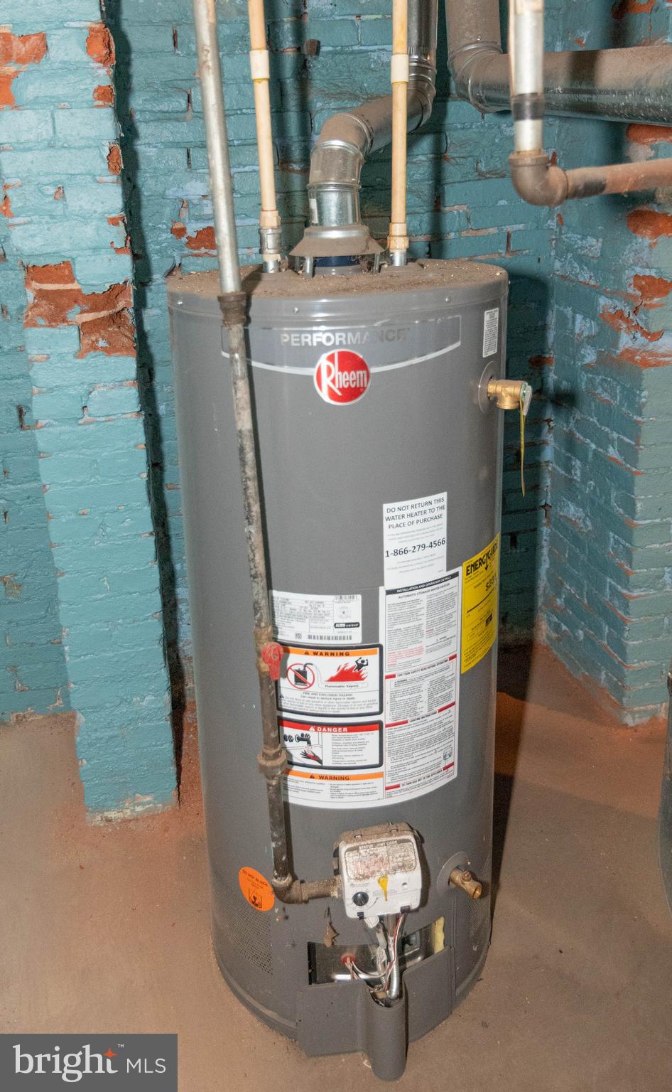 HOLLINS MARKET - Residential