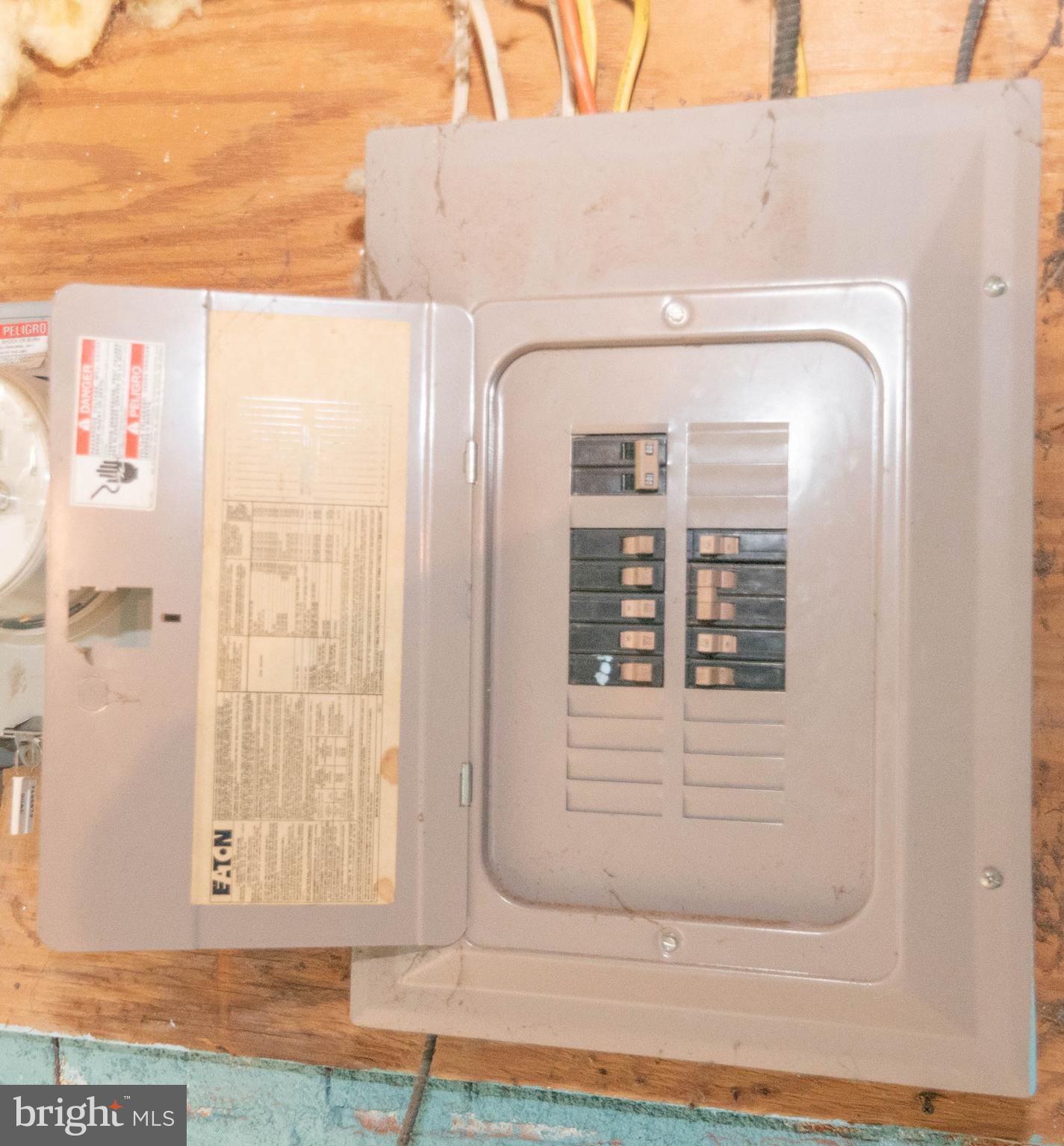 HOLLINS MARKET - Residential