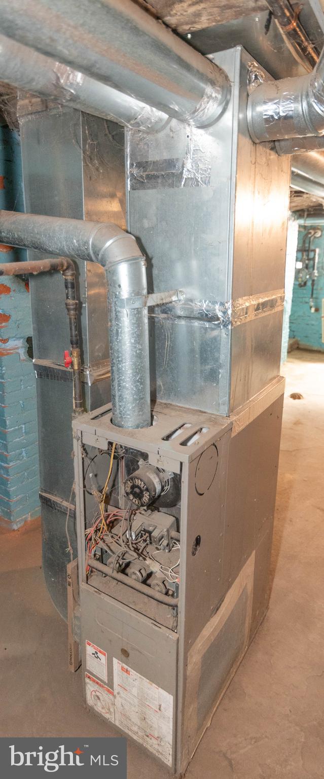 HOLLINS MARKET - Residential