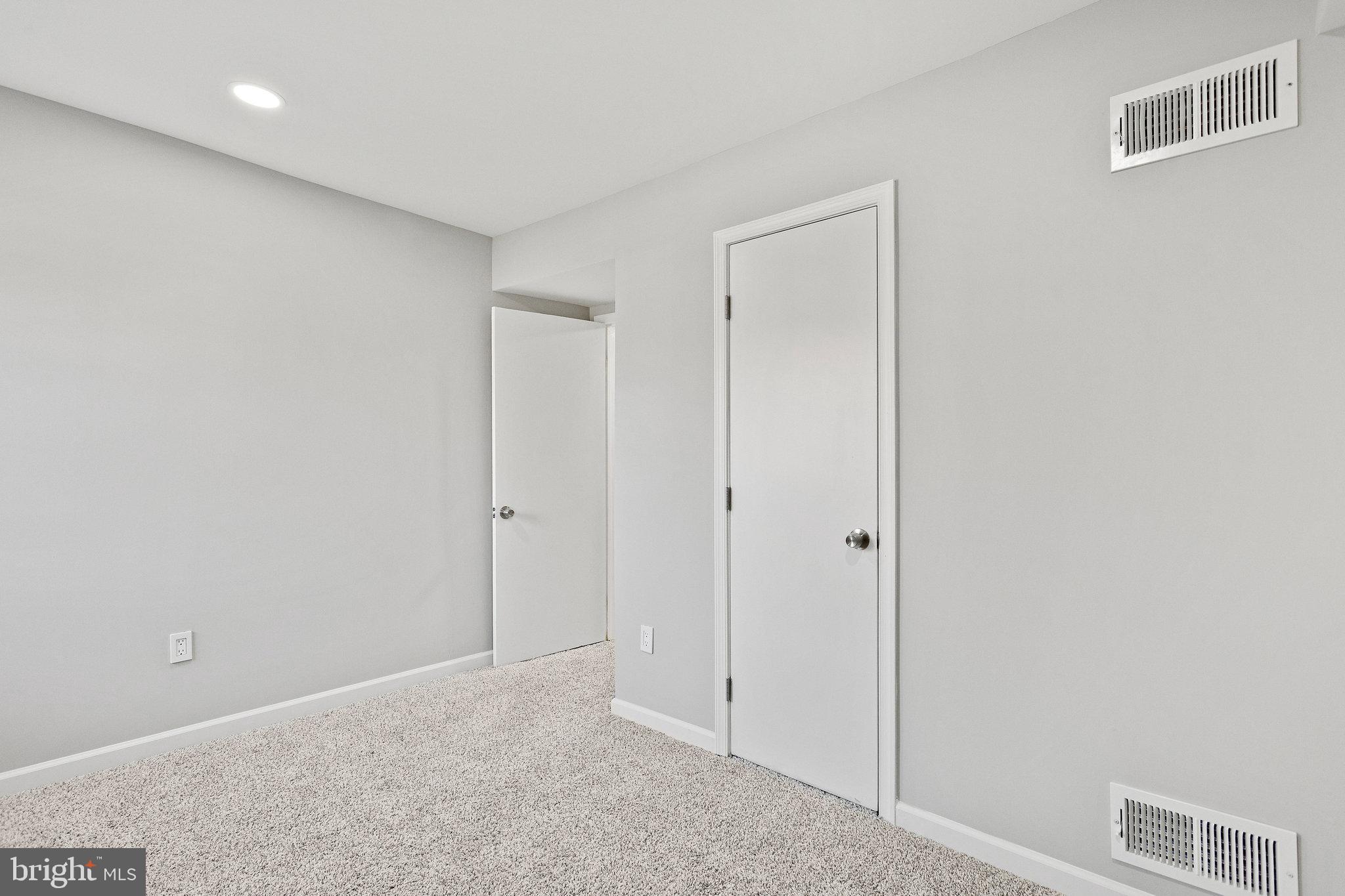 OLD TOWNE VILLAGE CONDOMINIUMS - Residential