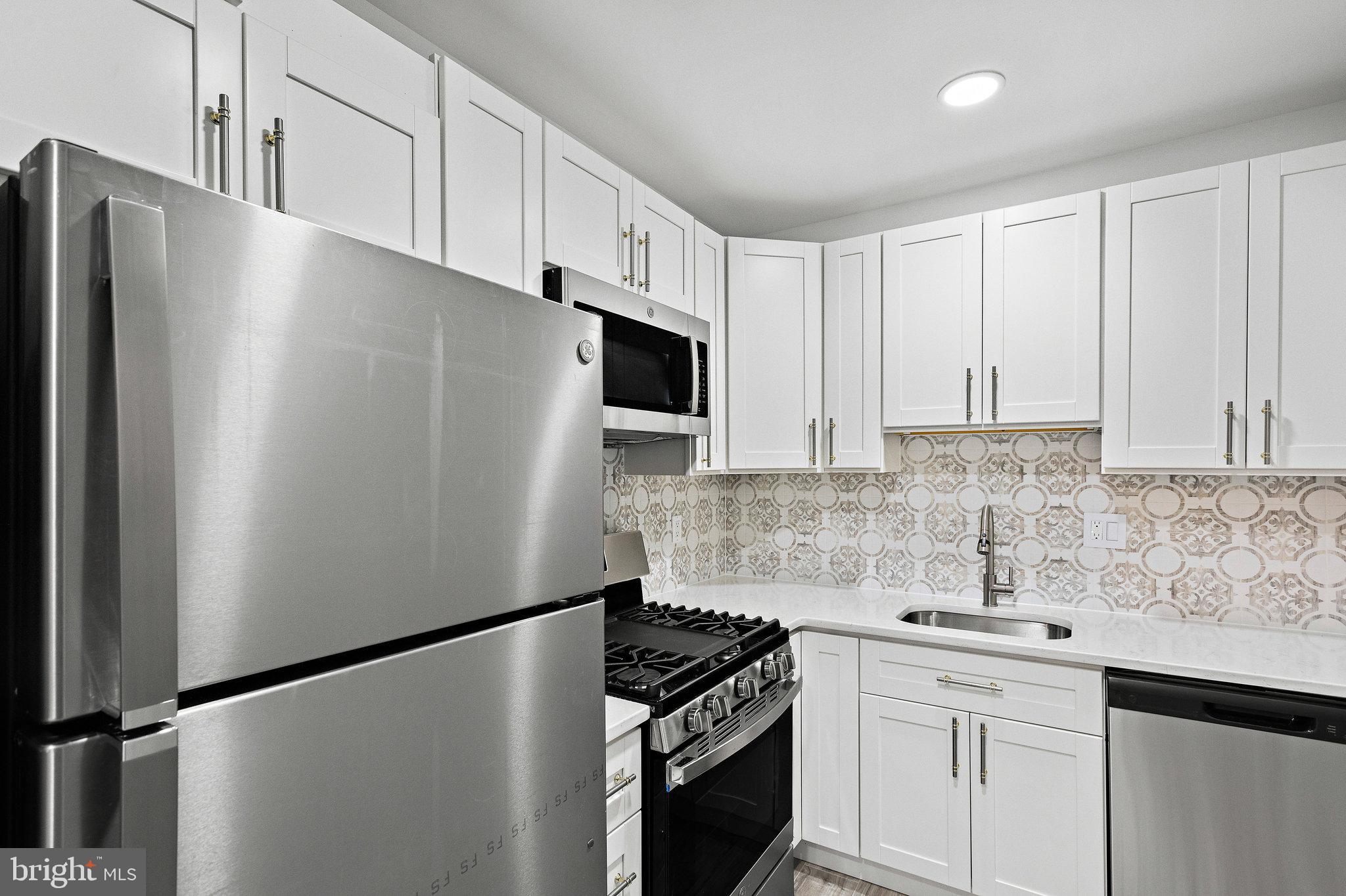 OLD TOWNE VILLAGE CONDOMINIUMS - Residential