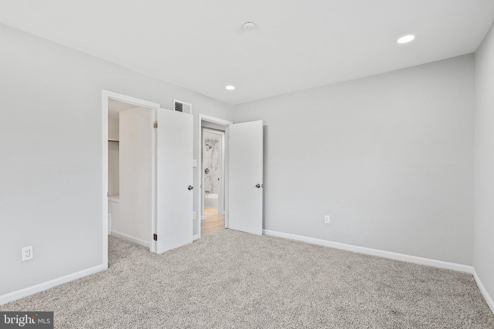 OLD TOWNE VILLAGE CONDOMINIUMS - Residential