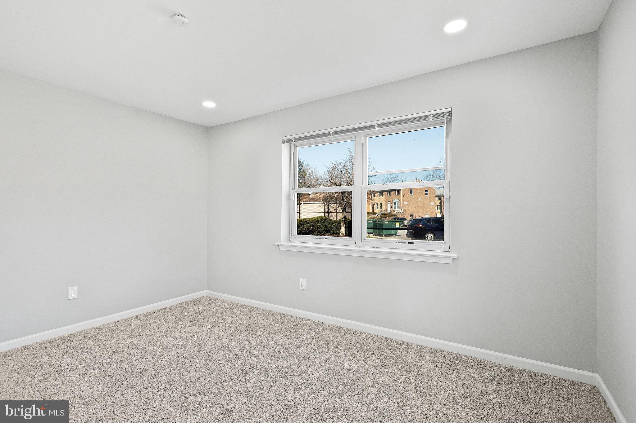 OLD TOWNE VILLAGE CONDOMINIUMS - Residential