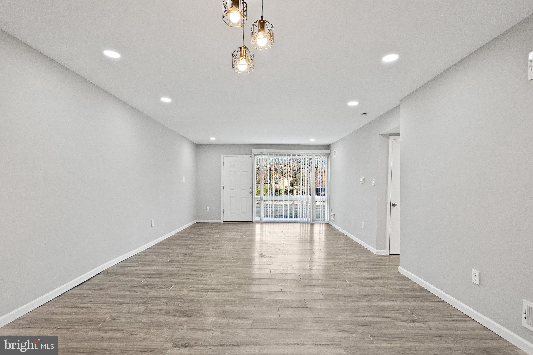 OLD TOWNE VILLAGE CONDOMINIUMS - Residential