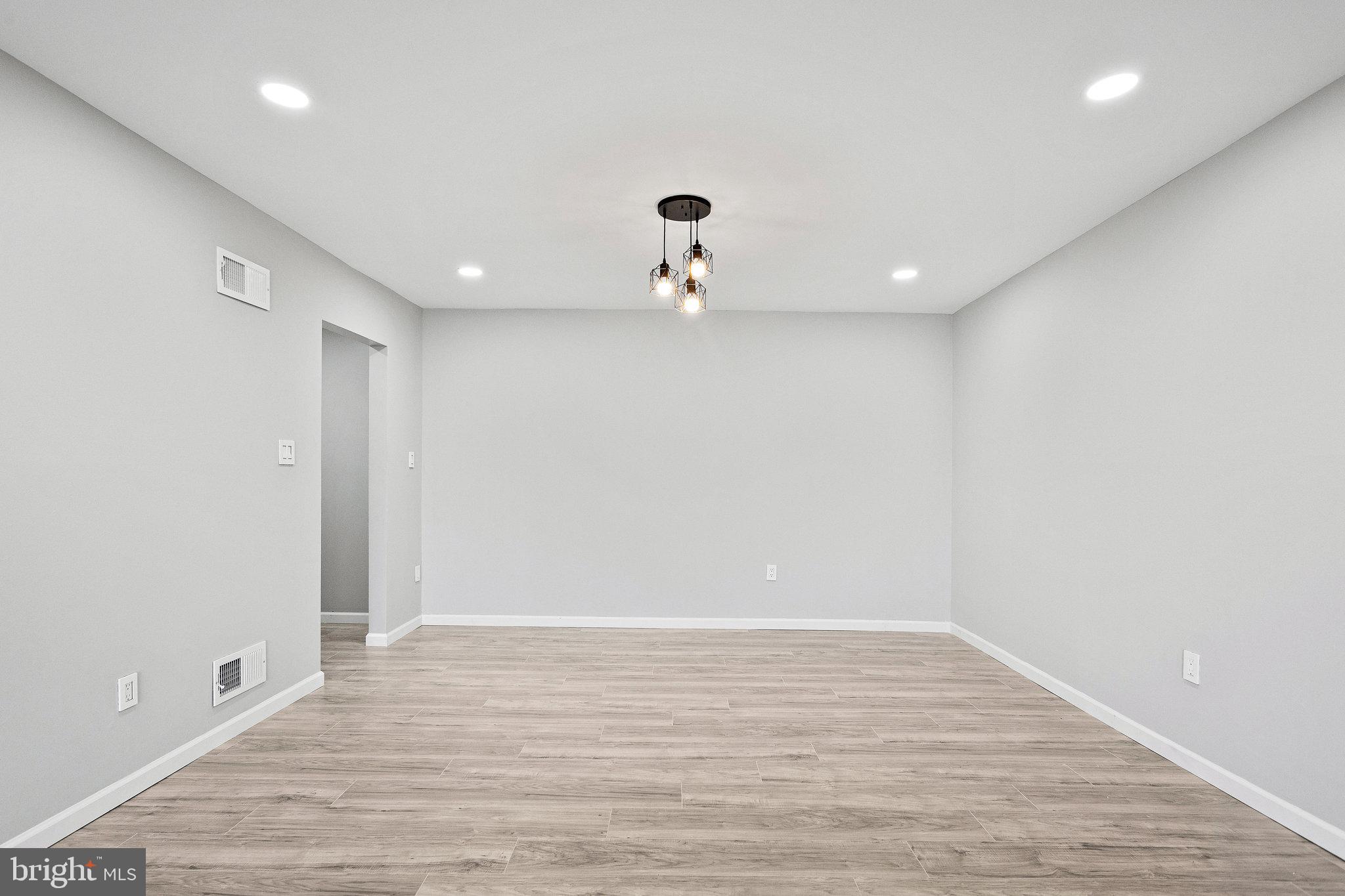 OLD TOWNE VILLAGE CONDOMINIUMS - Residential