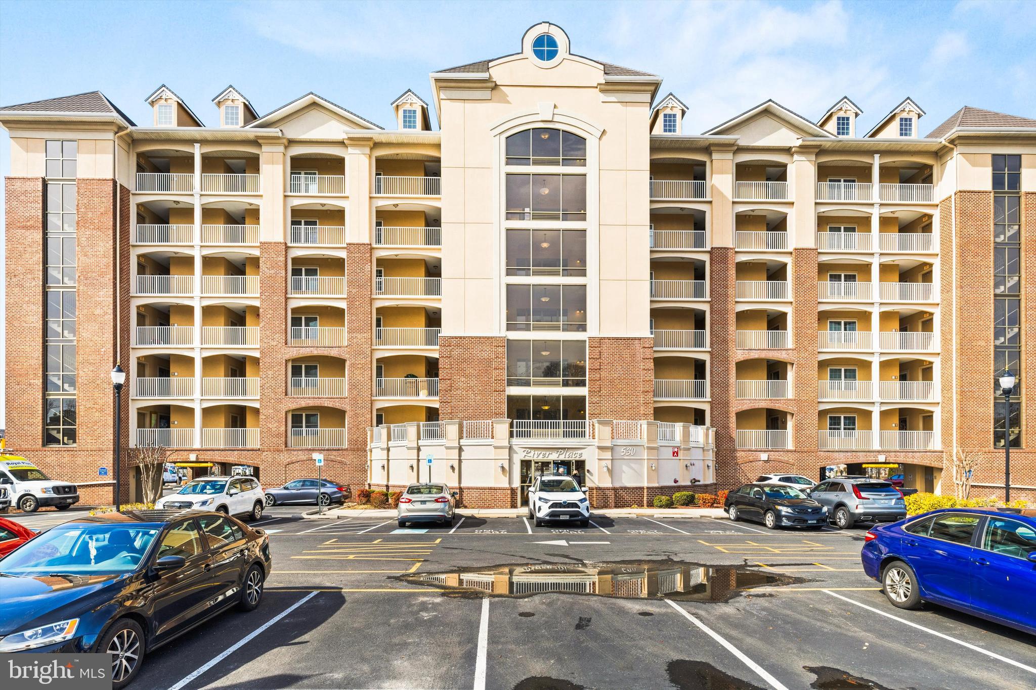 530 RIVERSIDE DRIVE 202