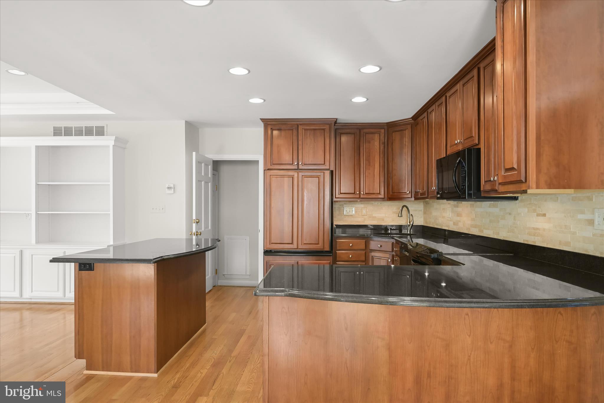 HAMPTON GARTH - Residential