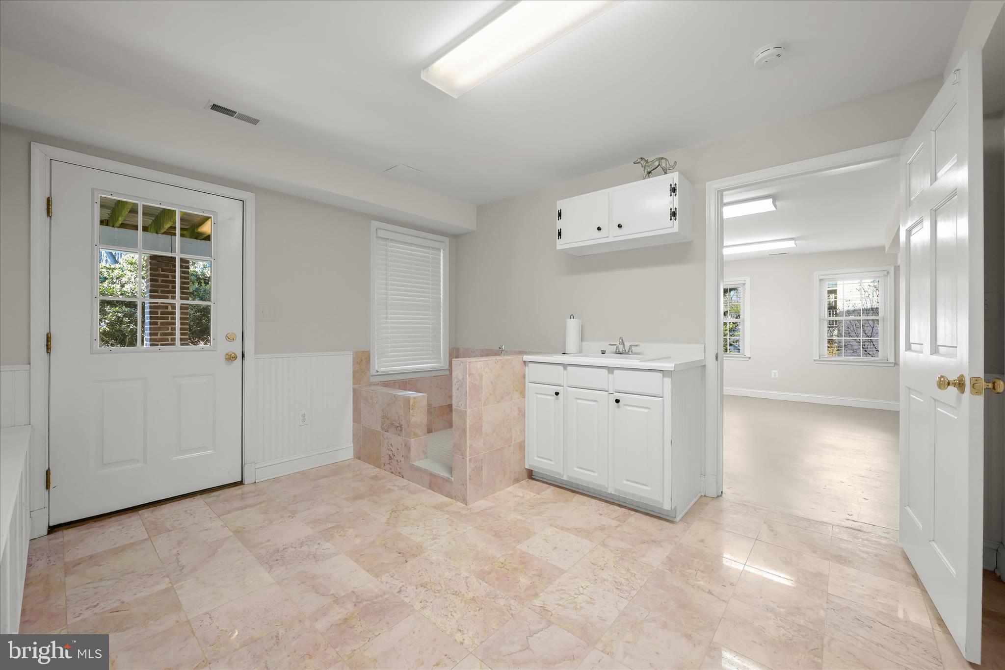 HAMPTON GARTH - Residential