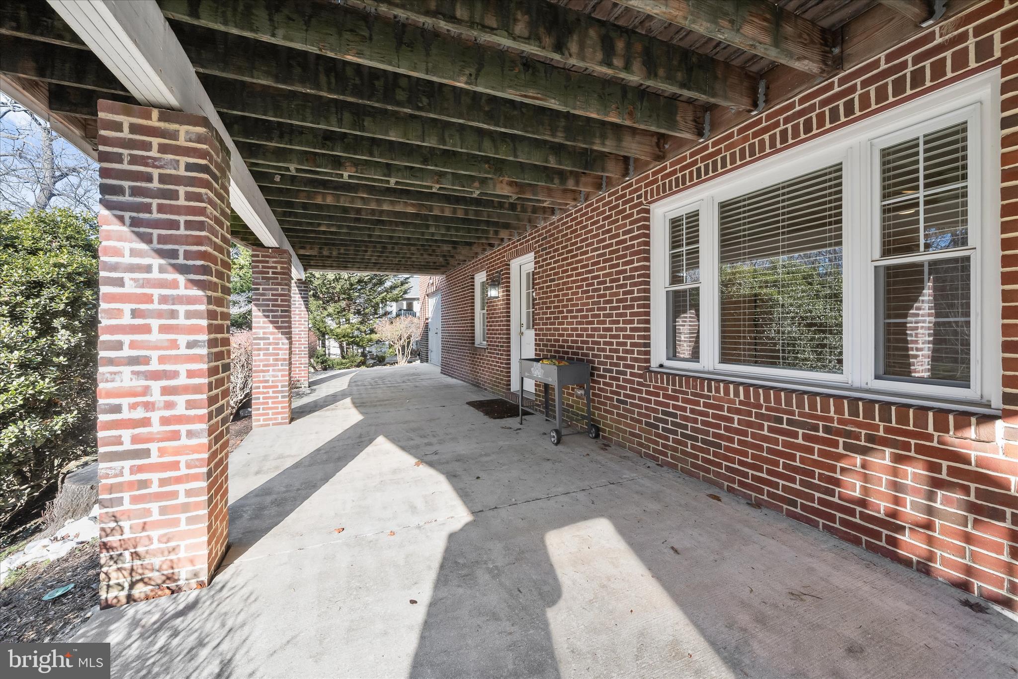 HAMPTON GARTH - Residential