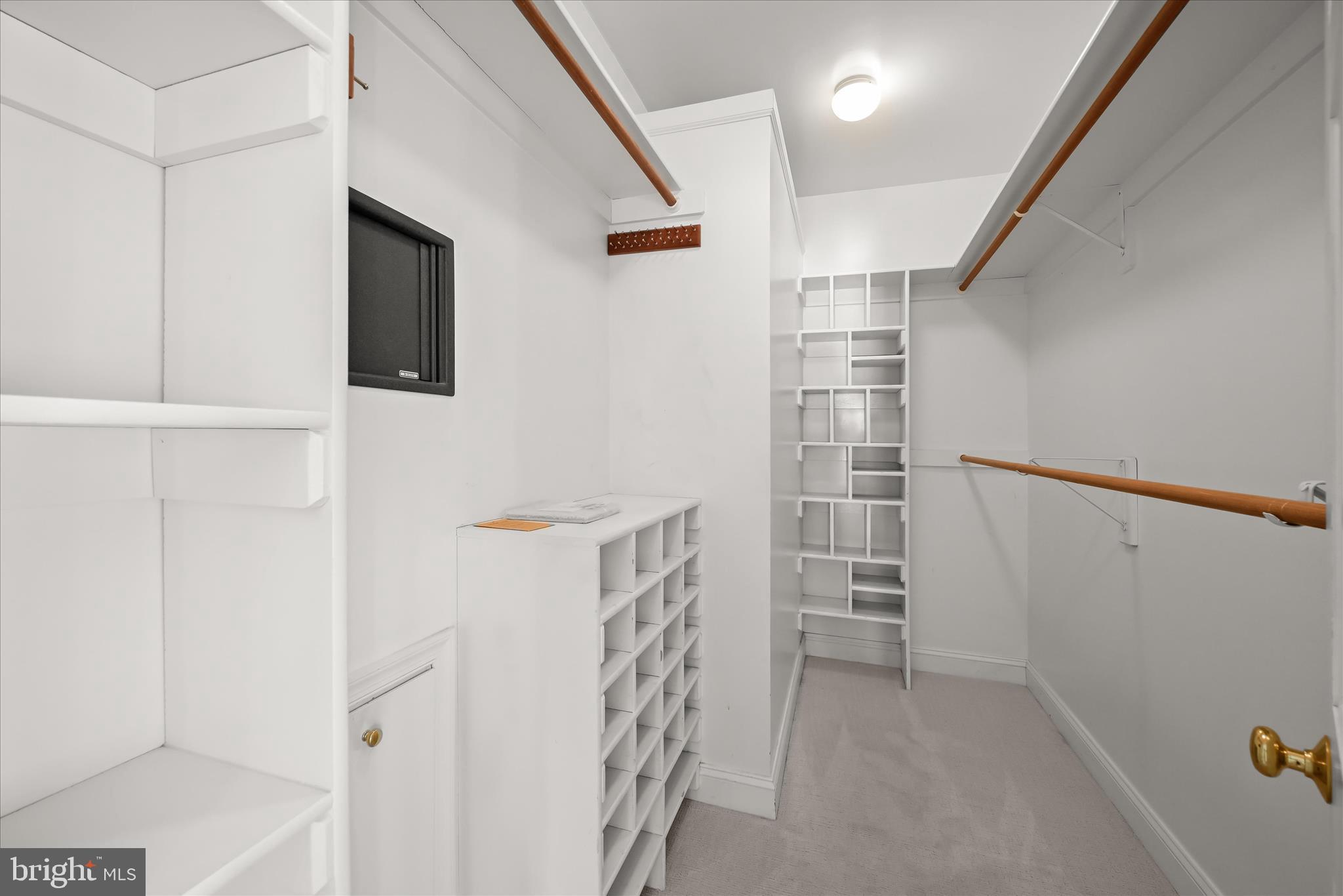 HAMPTON GARTH - Residential