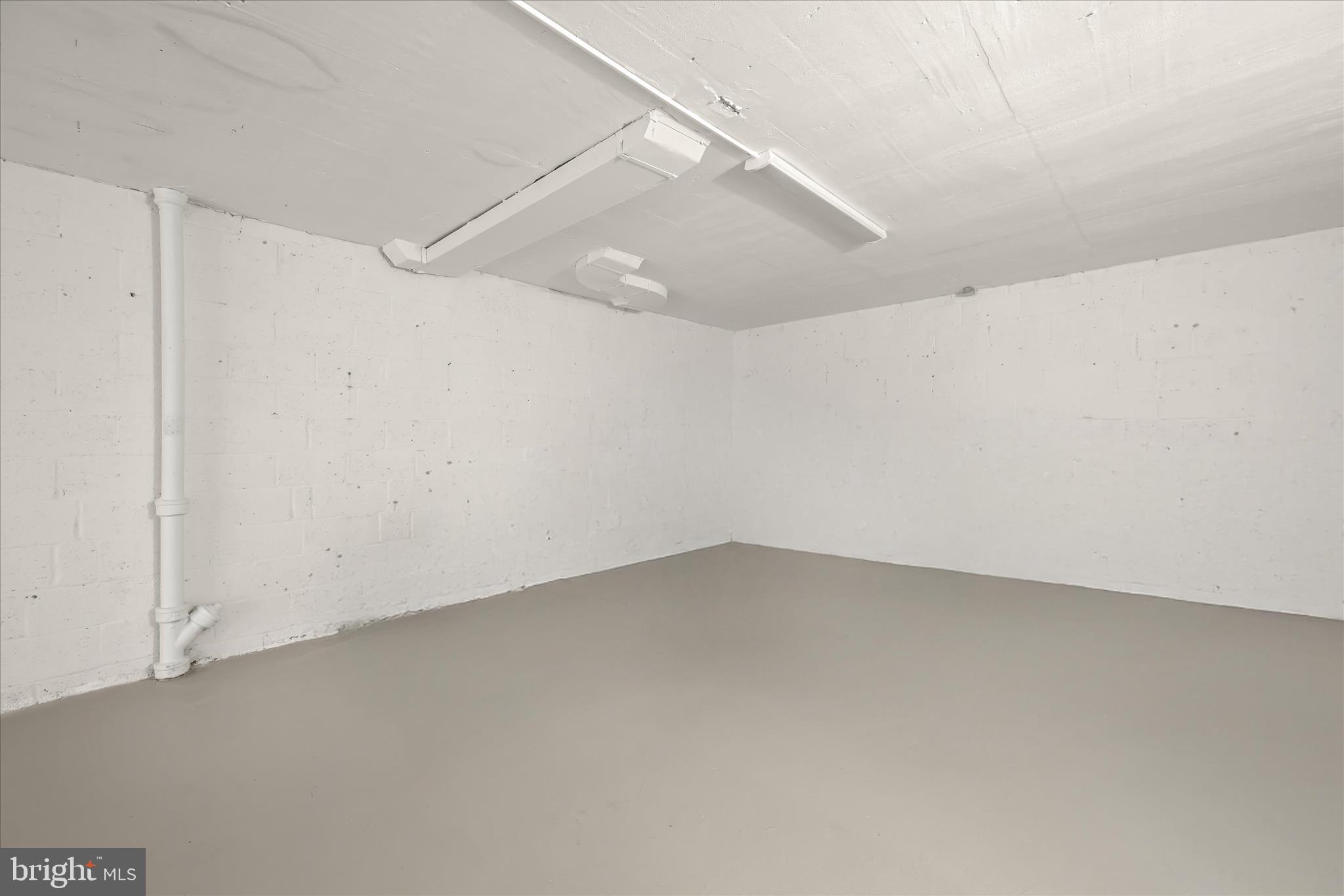 HAMPTON GARTH - Residential