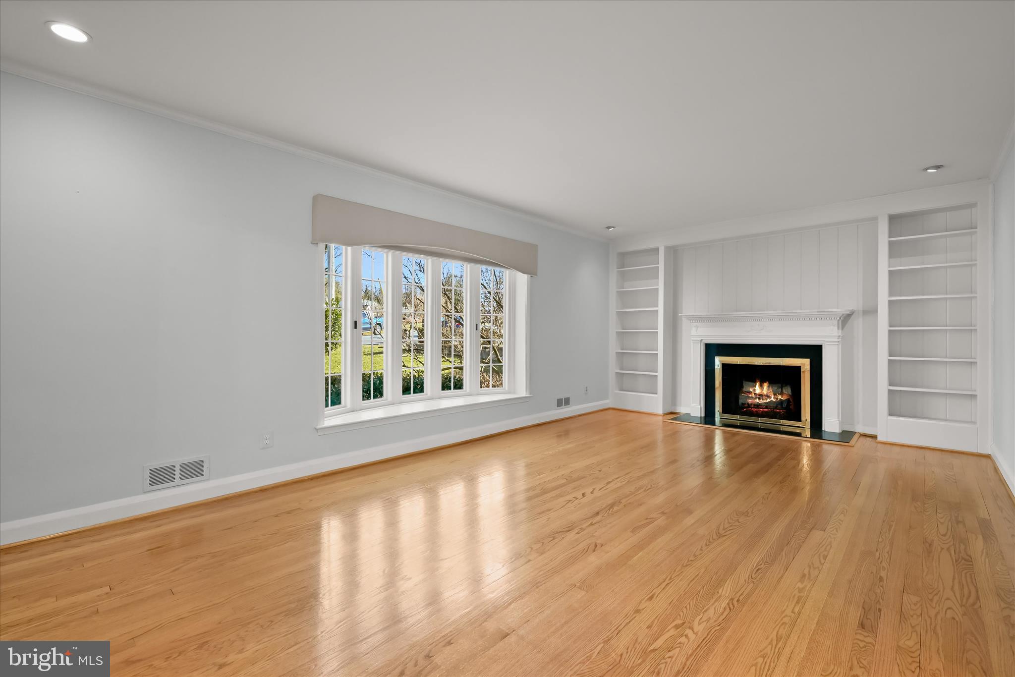 HAMPTON GARTH - Residential