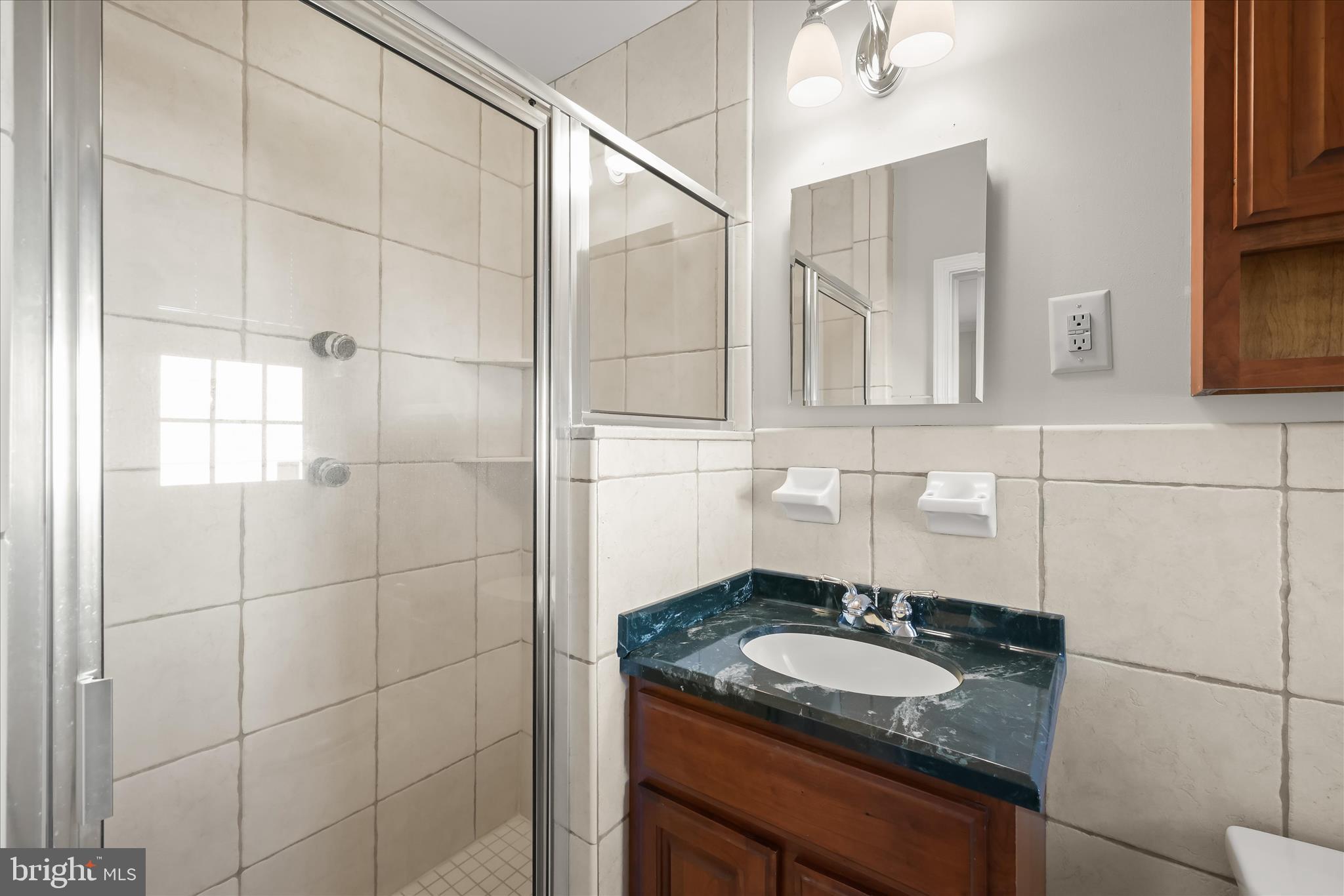 HAMPTON GARTH - Residential