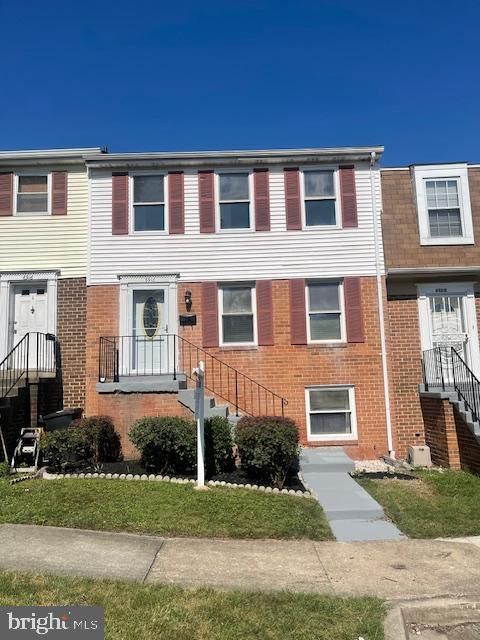 Townhouse For Sale - 6918 Scotch Drive<br/> LAUREL, MD 20707