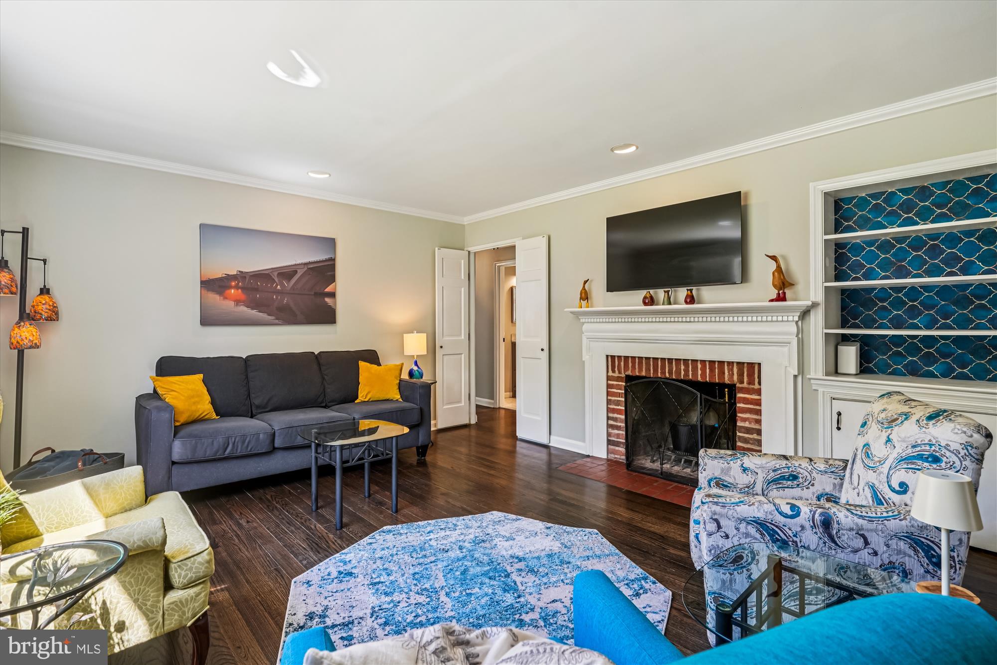 1506 HOLLINDALE DRIVE