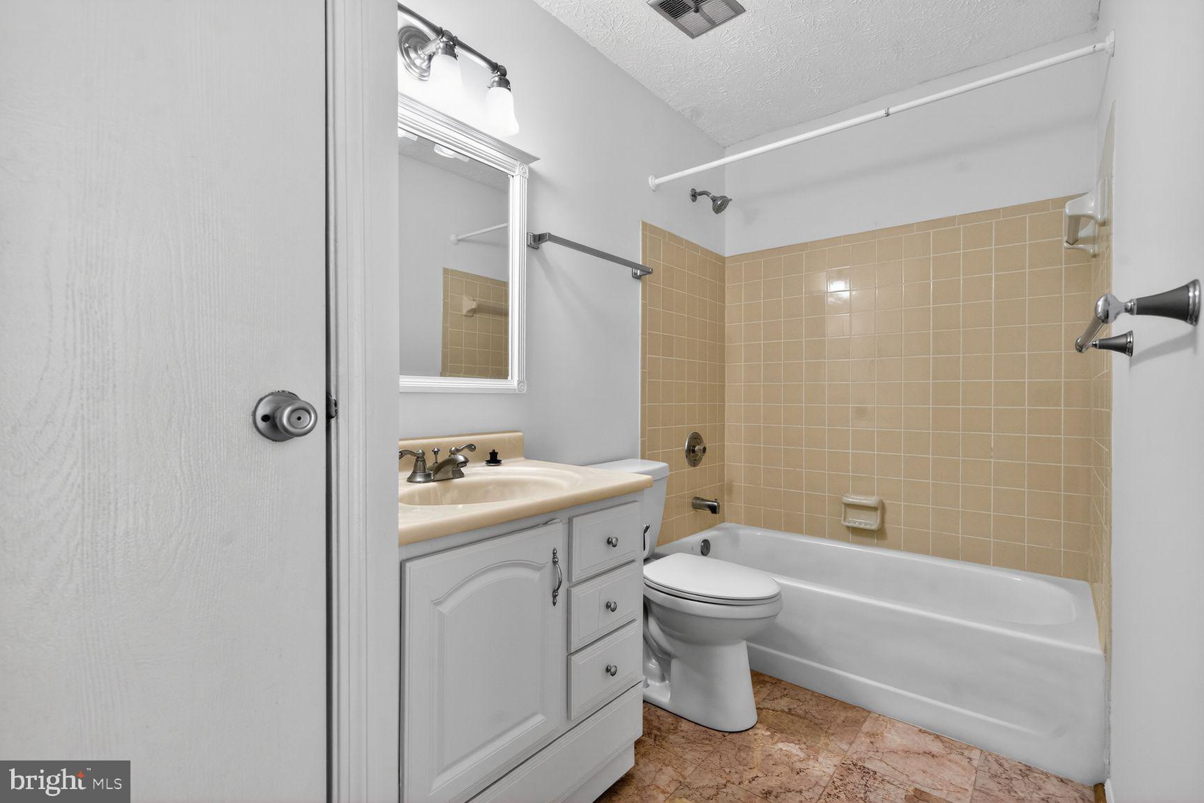 HICKORY RIDGE - Residential