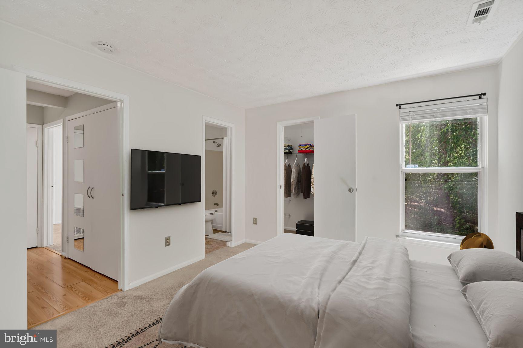 HICKORY RIDGE - Residential