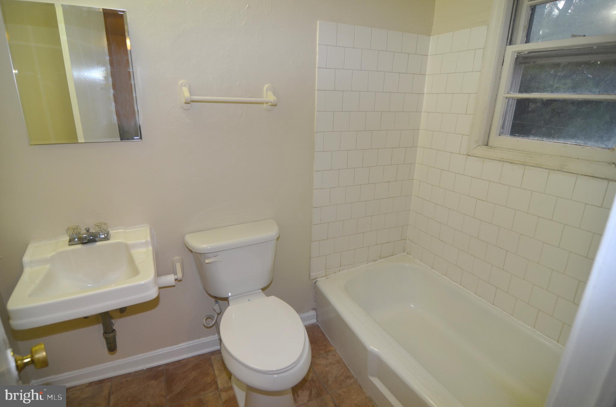 INDIAN HEAD - Residential Lease